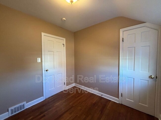 Building Photo - 3600 Grand Ave