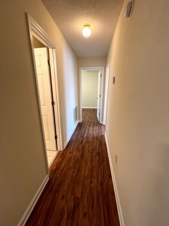 Building Photo - 1022 Cherry Hills Ct