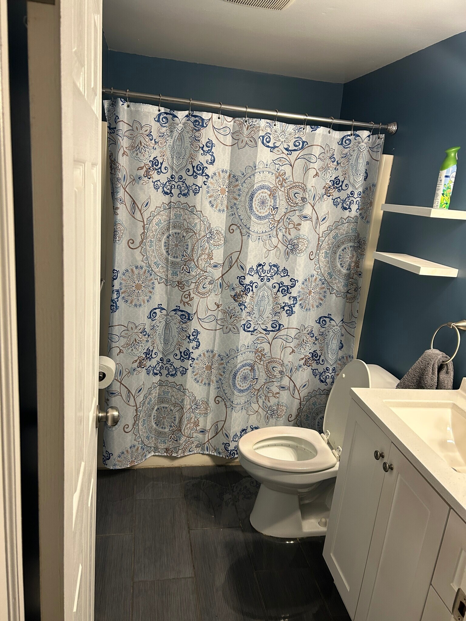 Building Photo - 2708 Alder Creek Dr S