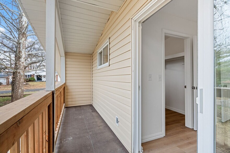 Building Photo - 3691 Salazar Dr