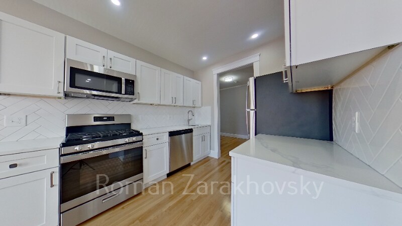 Building Photo - 19 Vinal St