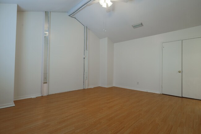 Building Photo - 10014 Stratmore Cir