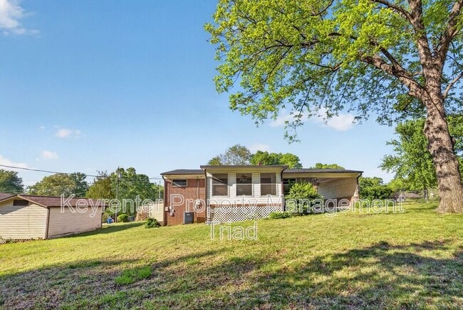 Building Photo - 402 Rand Blvd