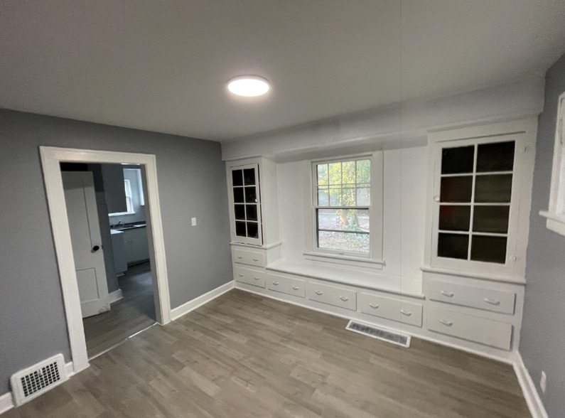 Building Photo - 1750 Urbana Rd