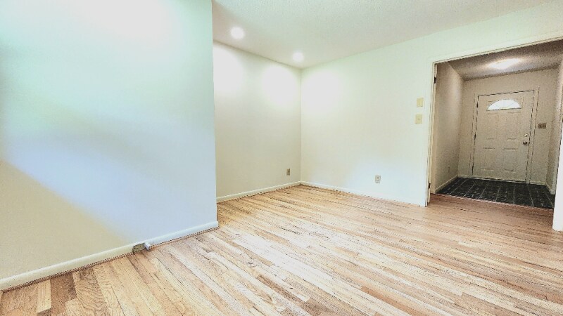 Building Photo - 2703 Candlenut Rd