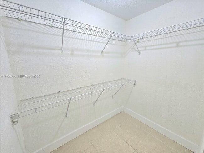 Building Photo - 1152 99th St