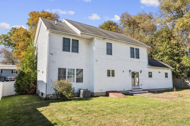 Building Photo - 240 Highland Ave