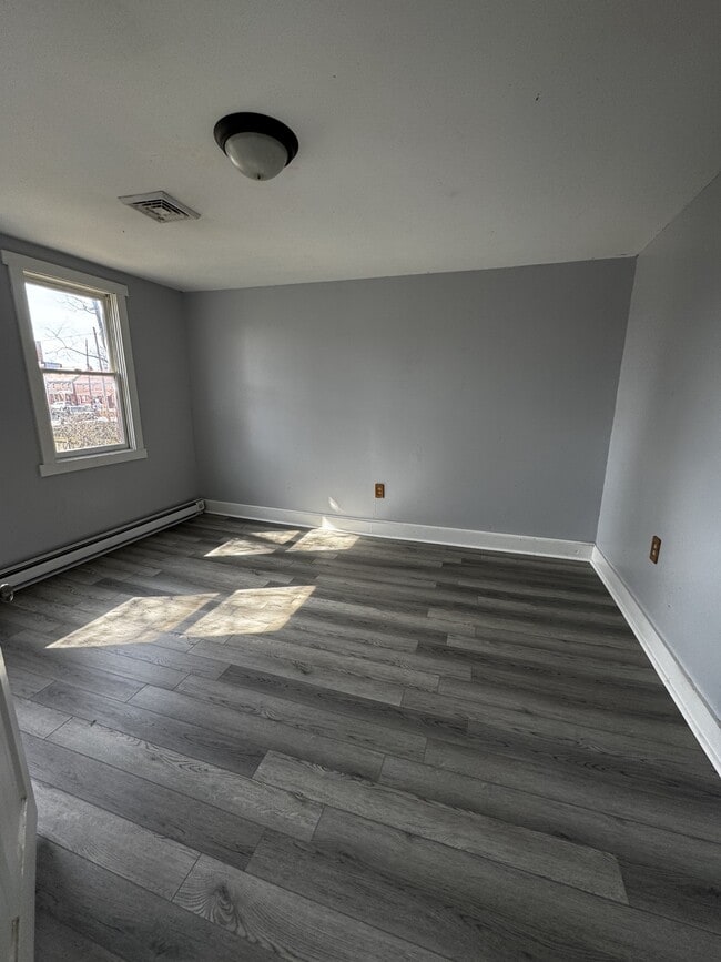 Building Photo - 225 W Martin St