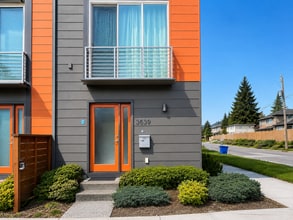 Building Photo - 3638 NE 73rd Pl