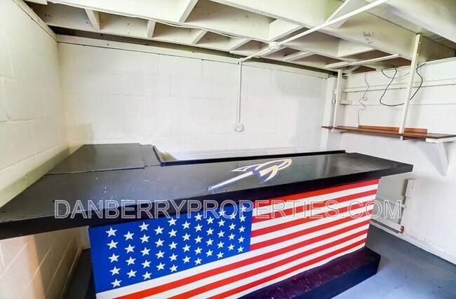 Building Photo - 919 Brookley Blvd