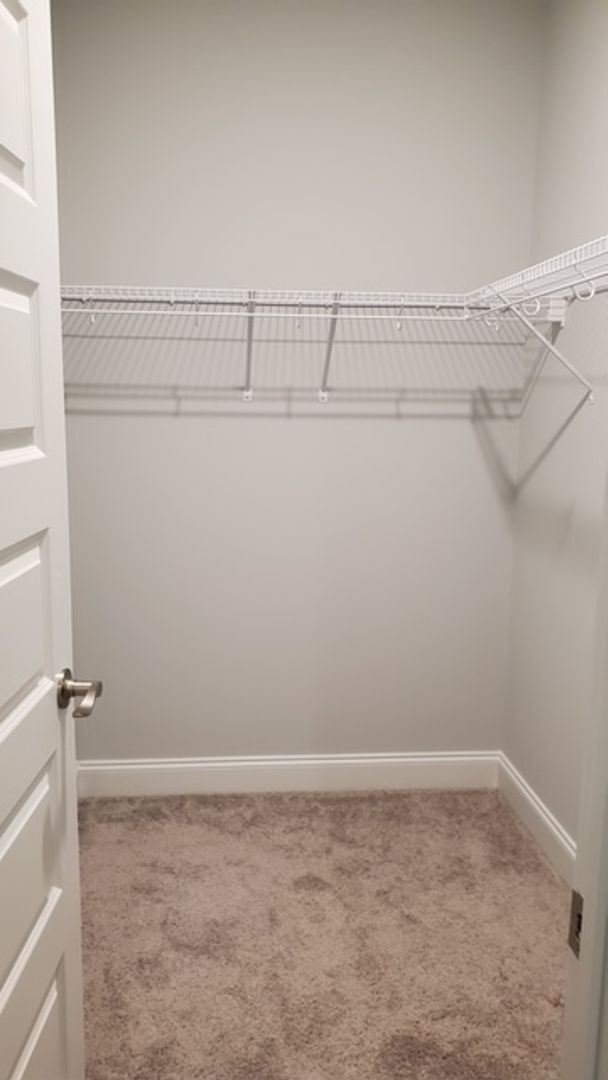 Building Photo - College Oaks A101