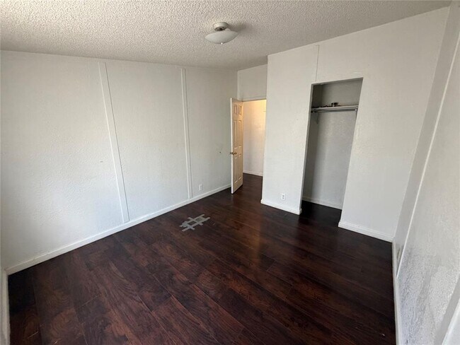Building Photo - 3234 Cantabrian Dr