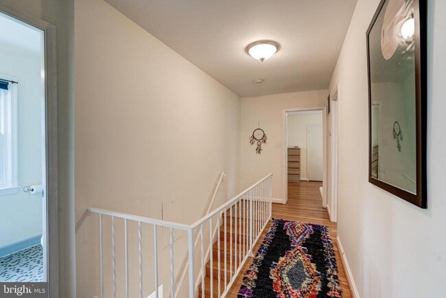 Building Photo - 7525 Cayuga Ave