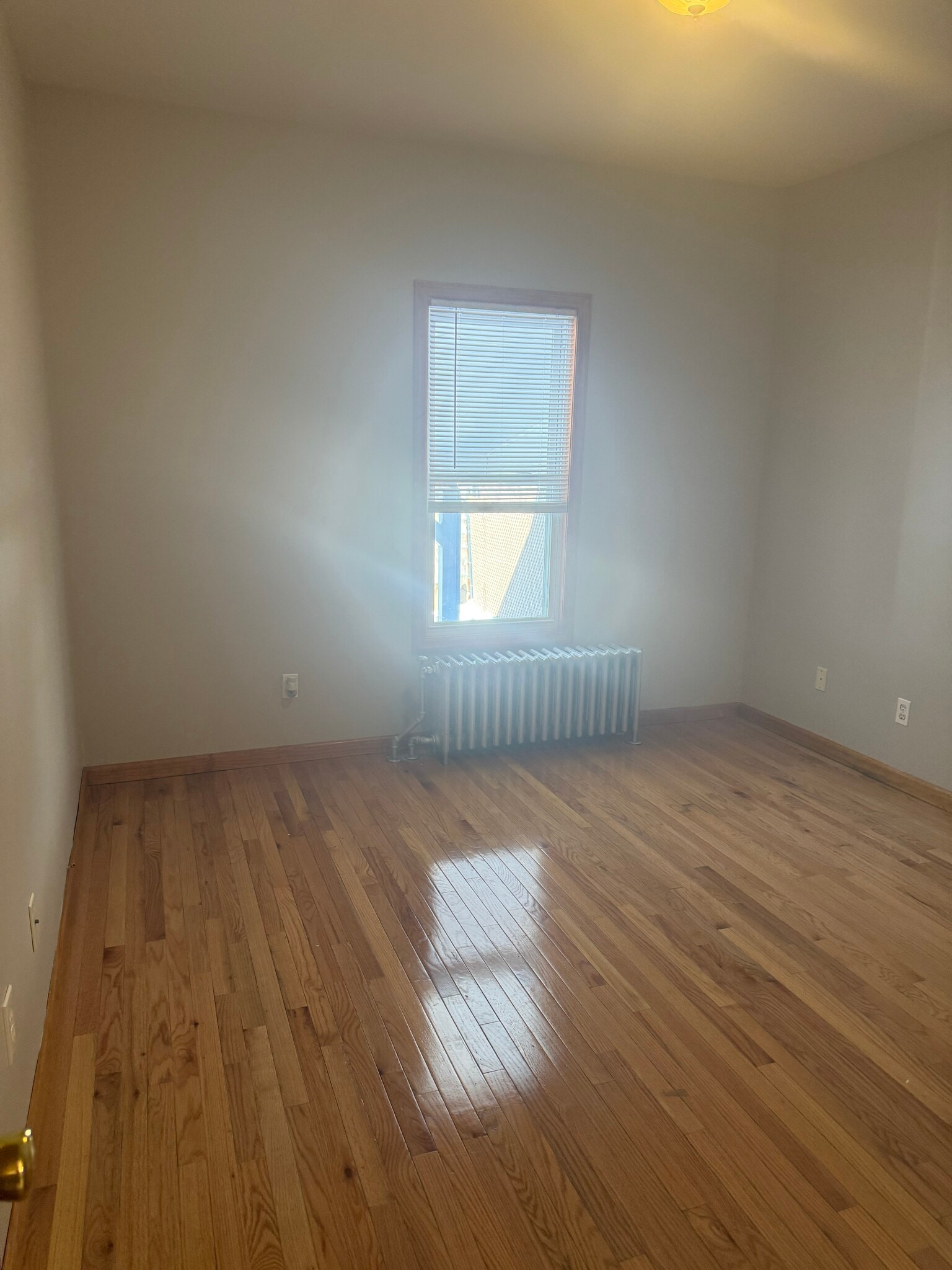 full -size Bedroom - 67 Humboldt St