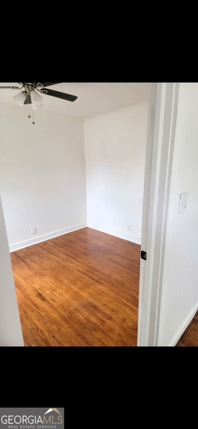 Building Photo - 195 N Forest Ave