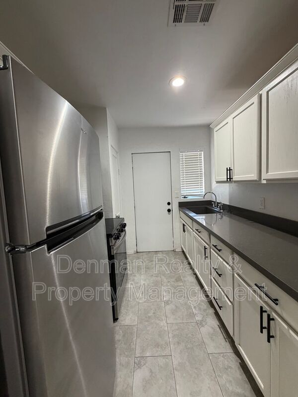 Building Photo - 4306 N 12th St