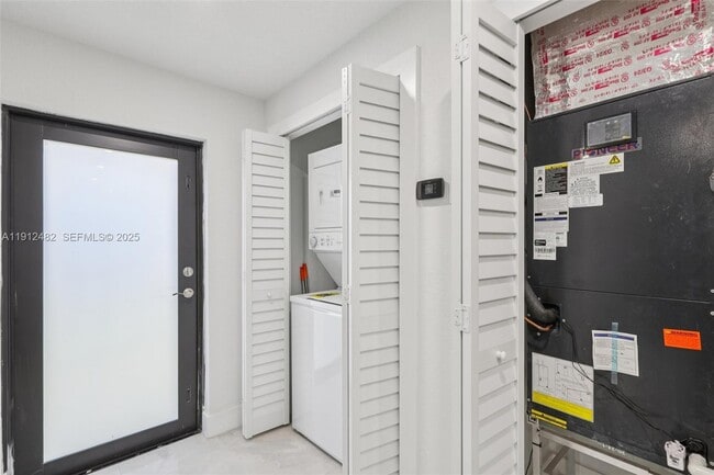 Building Photo - 17003 SW 107th Pl