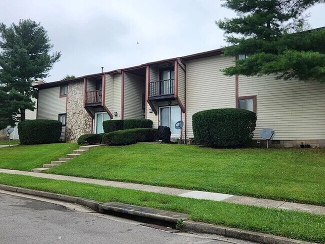 Primary Photo - Move in now and pay NO RENT for the rest o...