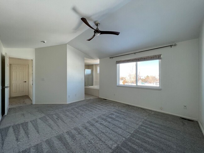 Building Photo - 4-Bedroom Gem in Erie: Modern Luxury, Ideal Space! Available March