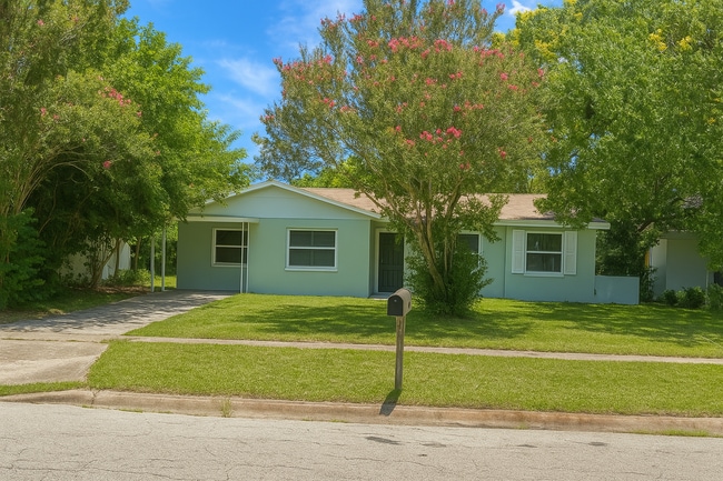 Primary Photo - Charming 3 Bedroom Home in the Heart of Or...