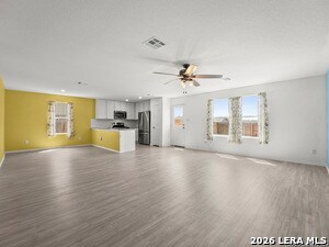 Building Photo - 431 De Herrera