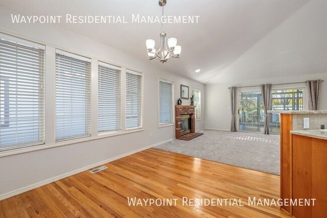 Building Photo - 4917 N Contour Way