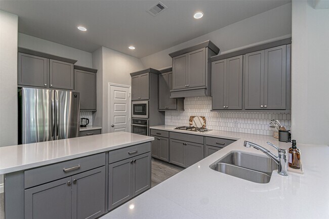 Building Photo - 546 Cedar Harbor Ct