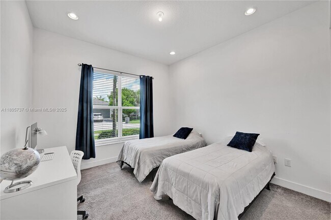 Building Photo - 9706 Celtic Sea Ln