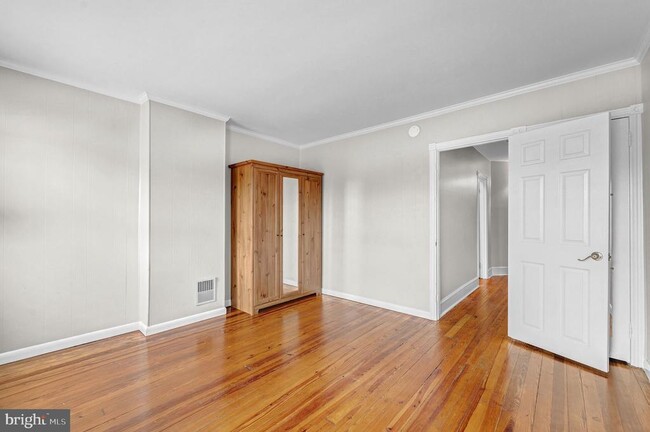 Building Photo - 1613 Laurel St