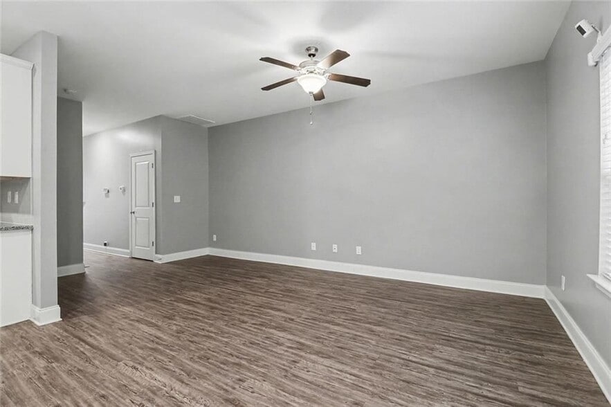 Building Photo - 7051 Fringe Flower Dr