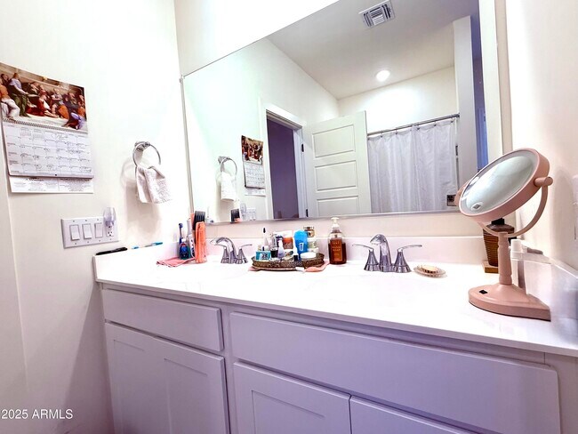 Building Photo - 35377 W Santa Monica Ave