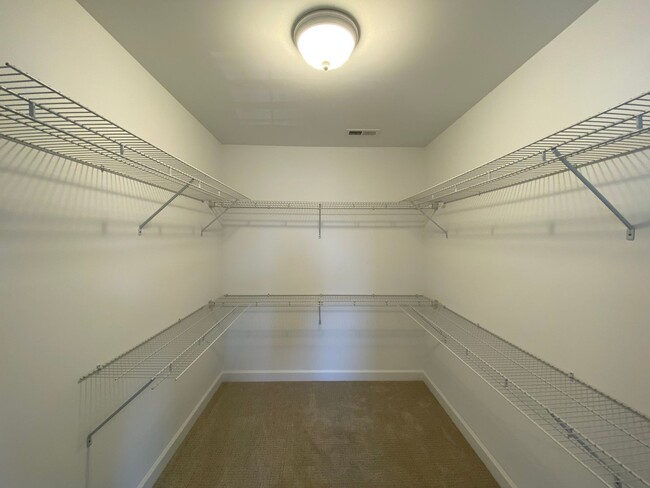 Building Photo - 189 Summerlyn Dr