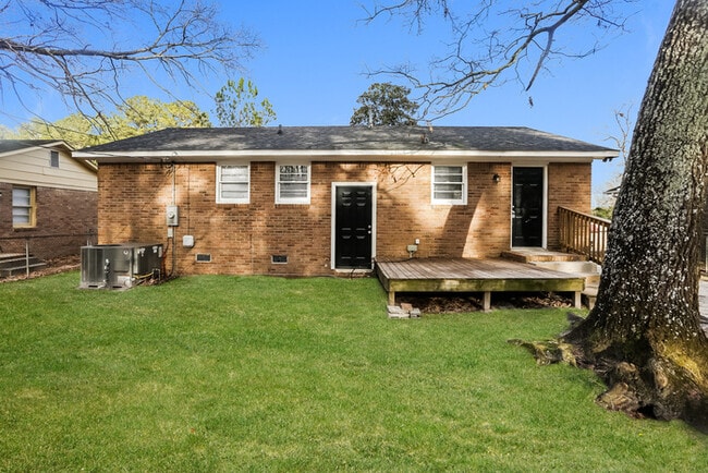 Building Photo - 125 Foxhunt Rd