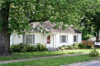 Building Photo - 626 Burbank Cir