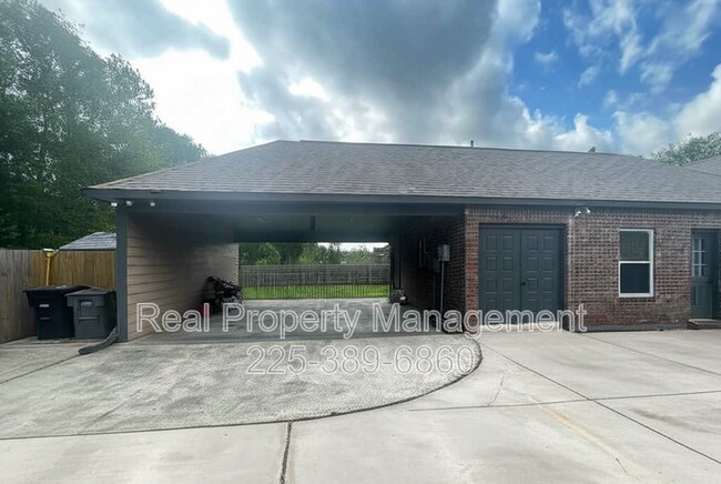 Building Photo - 13263 Quail Meadow Dr