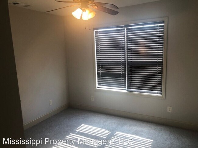 Building Photo - 3 br, 2 bath House - 2080 Springfield Dr