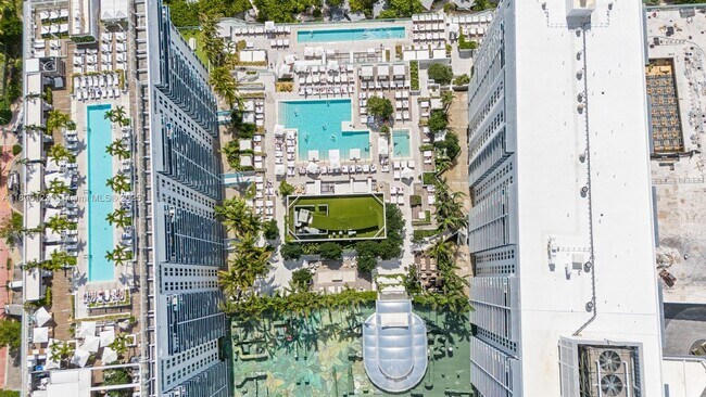 Building Photo - 2301 Collins Ave