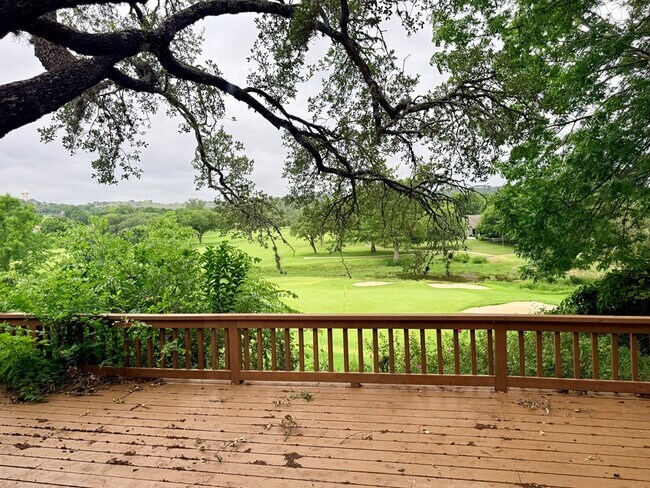 Building Photo - 511 Fairway Dr