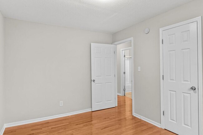 Building Photo - Cozy 3bd/2bth Cottage in Alcoa!