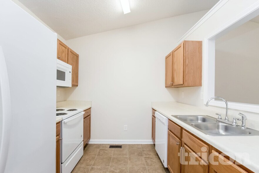 Building Photo - 302 Prometheous Way