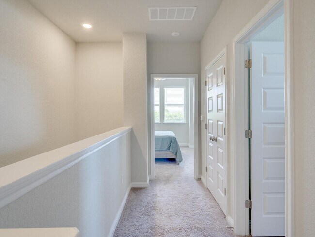 Building Photo - 7700 Dylan Dr