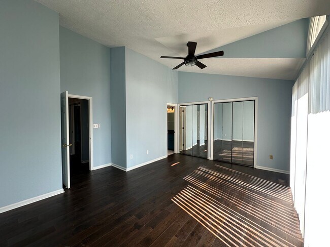 Building Photo - 105 Scotts Point