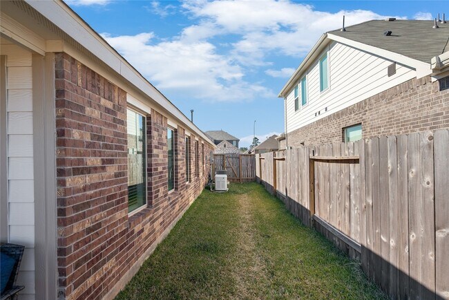 Building Photo - 237 Augustine Wy