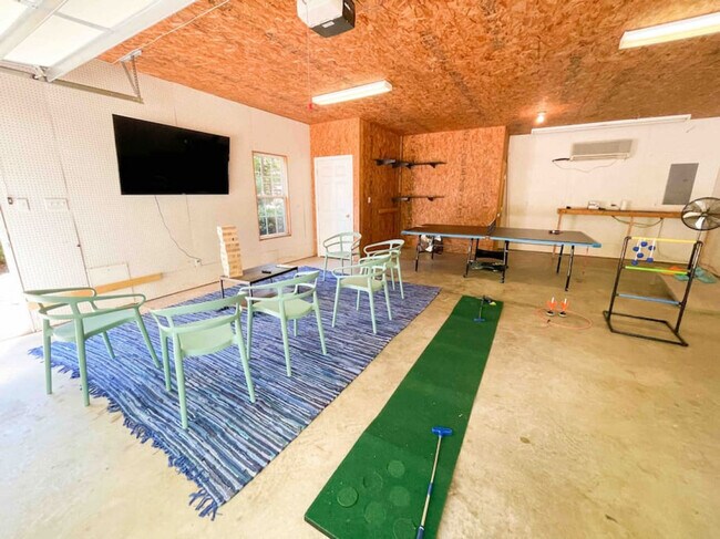 Building Photo - 3115 High Ridge Rd