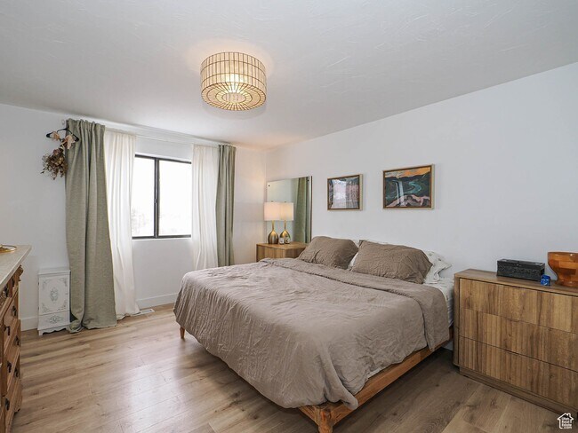 Building Photo - 9888 Borg Dr