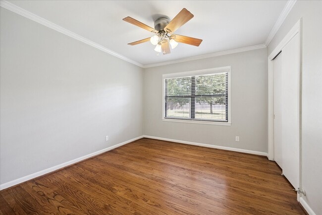 Building Photo - 4214 Glebe Rd