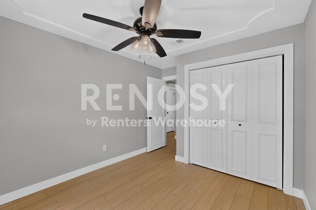 Building Photo - Completely Refreshed Arlington Home
