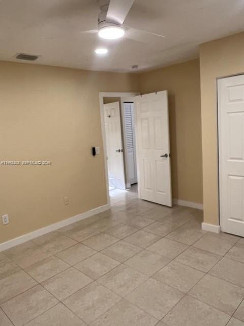 Building Photo - 2820 SW 65th Ave