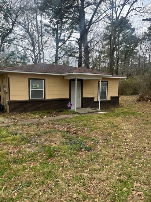 Building Photo - 3319 Beatrice Dr