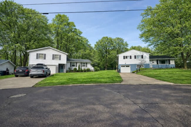 Building Photo - 670 Treeside Dr